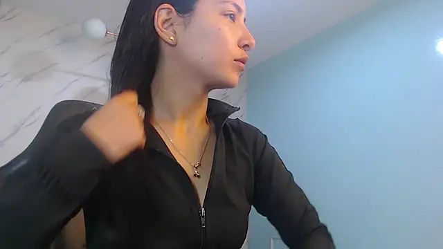 victoria hernandez t  online show from 06-10-26, 01:10