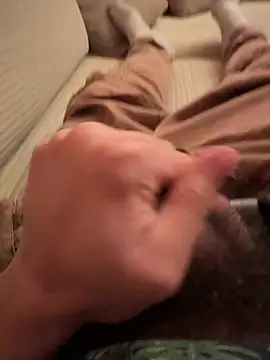 Snapshot of Qualepass chatting on 10-29-25, 05:04 Qualepass online show from 10-29-25, 05:04