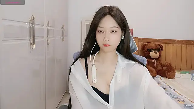 Snapshot of Xiaotantan-99 chatting on 09-24-25, 05:27 Xiaotantan-99 online show from 09-24-25, 05:27
