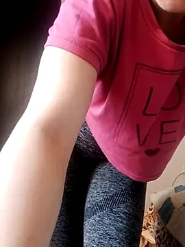 Snapshot of Dana_Rise chatting on 02-21-26, 07:37 Dana Rise online show from 02-21-26, 07:37