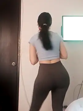 Snapshot of Dana_Rise chatting on 02-27-26, 01:55 Dana Rise online show from 02-27-26, 01:55