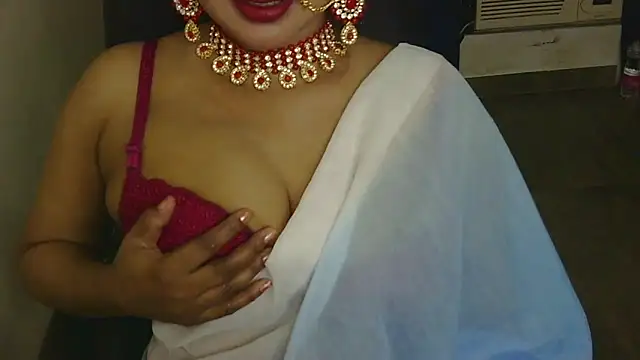 QUEEN SAKHI- online show from 09-28-25, 06:24