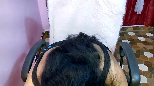 QUEEN SAKHI- online show from 02-25-26, 05:33