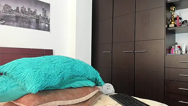 AntonyDAngelo25 online show from 01-13-26, 06:13