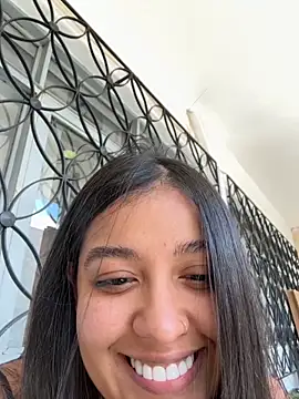 Snapshot of Camila_Bustamante chatting on 10-21-25, 05:13 Camila Bustamante online show from 10-21-25, 05:13