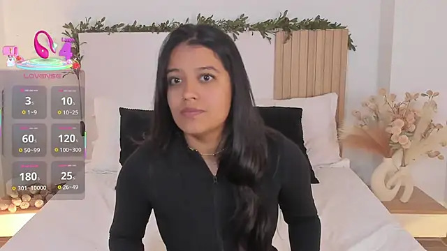 Snapshot of Camila_Bustamante chatting on 01-10-26, 03:36 Camila Bustamante online show from 01-10-26, 03:36