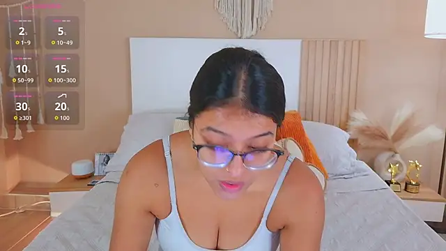 Snapshot of Camila_Bustamante chatting on 07-14-26, 02:34 Camila Bustamante online show from 07-14-26, 02:34