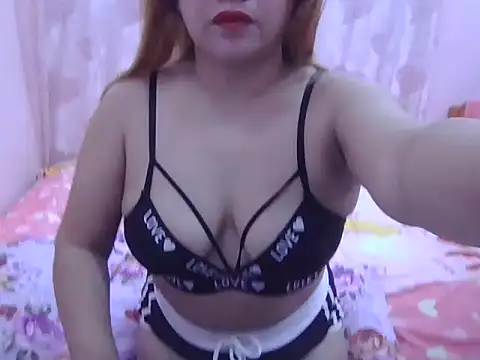 WildPussy4uxx online show from 06-24-26, 06:07
