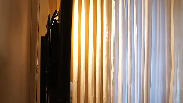 Ariaa Isabell online show from 10-16-25, 06:31