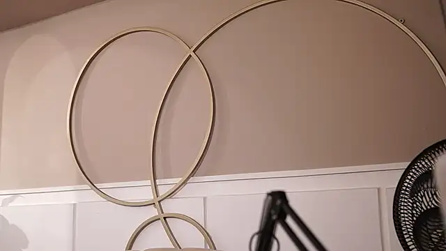 Ariaa Isabell online show from 11-18-25, 06:12