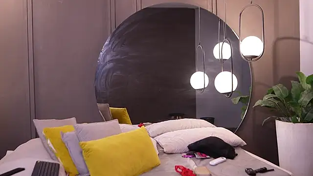 Ariaa Isabell online show from 04-23-26, 06:32