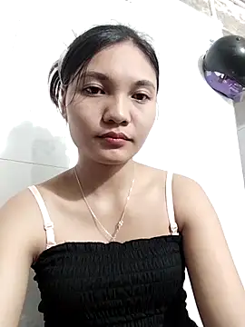 Snapshot of Duyen02 chatting on 09-18-25, 05:26 Duyen02 online show from 09-18-25, 05:26
