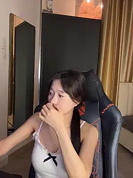 Snapshot of _Meimeibaby_ chatting on 12-01-25, 12:10 Meimeibaby online show from 12-01-25, 12:10