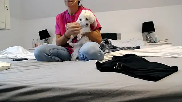 Snapshot of ArabianMalikah chatting on 10-20-25, 05:52 ArabianMalikah online show from 10-20-25, 05:52