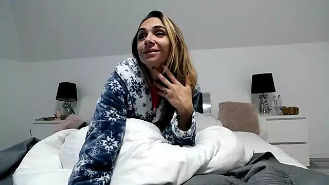 Snapshot of ArabianMalikah chatting on 11-10-25, 05:28 ArabianMalikah online show from 11-10-25, 05:28