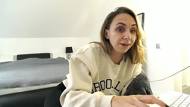 Snapshot of ArabianMalikah chatting on 02-24-26, 10:46 ArabianMalikah online show from 02-24-26, 10:46