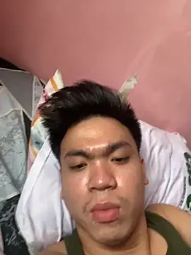 Snapshot of JerichoGutierez chatting on 02-15-26, 01:13 JerichoGutierez online show from 02-15-26, 01:13