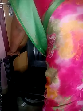 Snapshot of Jessi_25 chatting on 10-17-25, 05:26 Jessi 25 online show from 10-17-25, 05:26