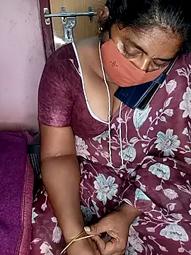 Snapshot of Jessi_25 chatting on 11-29-25, 01:41 Jessi 25 online show from 11-29-25, 01:41