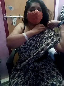 Snapshot of Jessi_25 chatting on 02-15-26, 04:03 Jessi 25 online show from 02-15-26, 04:03