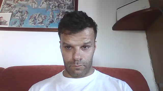 Snapshot of FROCETTO93 chatting on 09-21-25, 03:46 FROCETTO93 online show from 09-21-25, 03:46