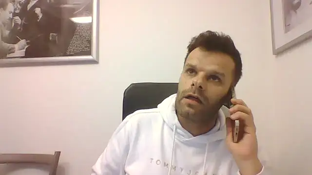 Snapshot of FROCETTO93 chatting on 12-03-25, 04:05 FROCETTO93 online show from 12-03-25, 04:05