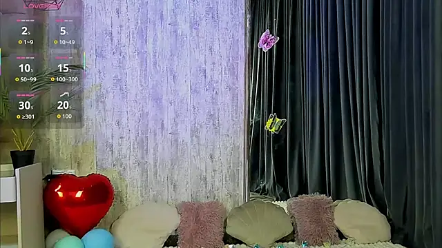 Snapshot of Maya_Collins_ chatting on 03-13-26, 07:53 Maya Collins online show from 03-13-26, 07:53