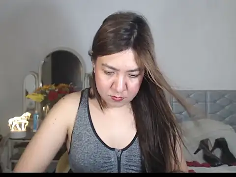 stellahugeX online show from 11-30-25, 09:13