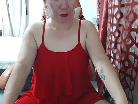 Snapshot of VerySexyCeline chatting on 10-14-25, 12:28 VerySexyCeline online show from 10-14-25, 12:28