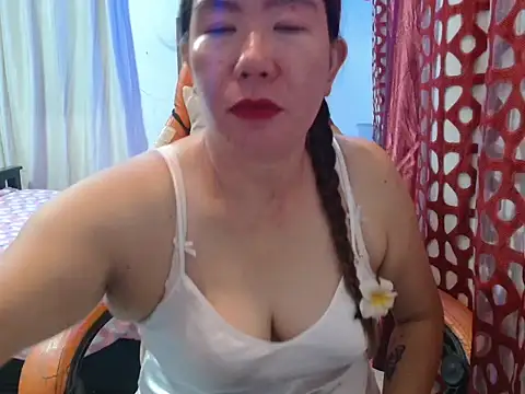 Snapshot of VerySexyCeline chatting on 10-30-25, 01:12 VerySexyCeline online show from 10-30-25, 01:12