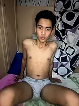 Snapshot of Demure_Asian143 chatting on 09-24-25, 11:13 Demure Asian143 online show from 09-24-25, 11:13