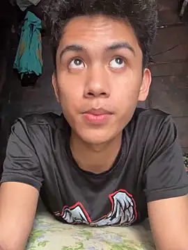 Snapshot of Demure_Asian143 chatting on 09-26-25, 06:39 Demure Asian143 online show from 09-26-25, 06:39