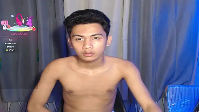 Snapshot of Demure_Asian143 chatting on 12-20-25, 04:03 Demure Asian143 online show from 12-20-25, 04:03