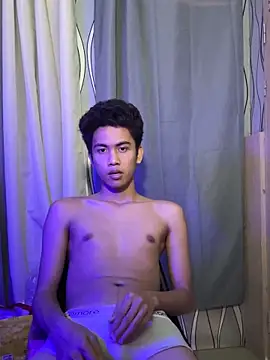 Snapshot of Demure_Asian143 chatting on 03-17-26, 12:15 Demure Asian143 online show from 03-17-26, 12:15