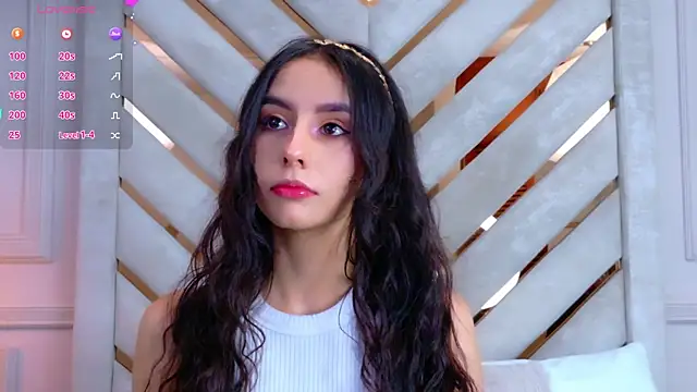 Snapshot of Sarah-Grace chatting on 10-25-25, 02:41 Sarah-Grace online show from 10-25-25, 02:41