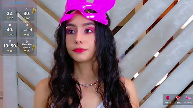 Snapshot of Sarah-Grace chatting on 10-28-25, 03:21 Sarah-Grace online show from 10-28-25, 03:21