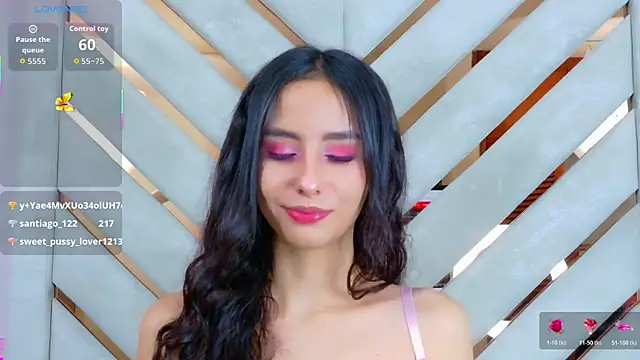 Snapshot of Sarah-Grace chatting on 01-09-26, 01:30 Sarah-Grace online show from 01-09-26, 01:30