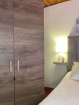 juliana-mancini online show from 09-10-25, 05:13