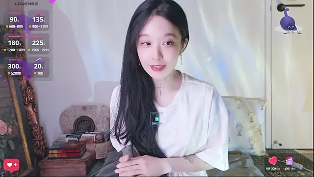 Snapshot of Etherealcat33 chatting on 09-18-25, 12:40 Etherealcat33 online show from 09-18-25, 12:40