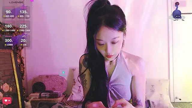 Snapshot of Etherealcat33 chatting on 10-22-25, 02:28 Etherealcat33 online show from 10-22-25, 02:28