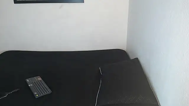 Snapshot of Robisson_zack chatting on 03-24-26, 06:35 Robisson zack online show from 03-24-26, 06:35