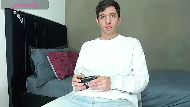 Matteo12  online show from 02-19-26, 01:34