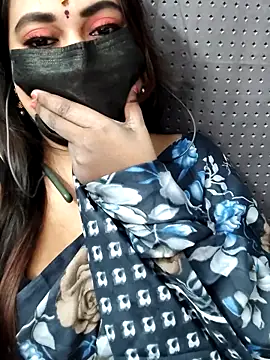 Snapshot of Cutie_nila26 chatting on 10-28-25, 05:22 Cutie nila26 online show from 10-28-25, 05:22