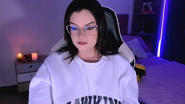 Snapshot of OphelianaRose33 chatting on 09-09-25, 10:53 OphelianaRose33 online show from 09-09-25, 10:53