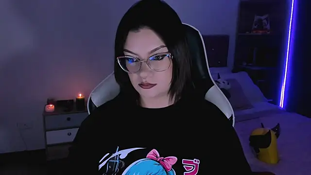 Snapshot of OphelianaRose33 chatting on 09-20-25, 09:49 OphelianaRose33 online show from 09-20-25, 09:49