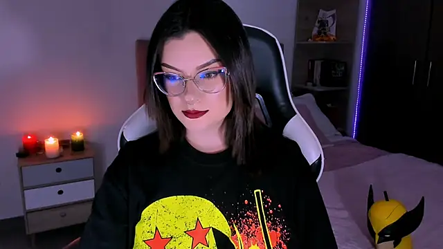 Snapshot of OphelianaRose33 chatting on 10-21-25, 10:54 OphelianaRose33 online show from 10-21-25, 10:54