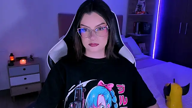 Snapshot of OphelianaRose33 chatting on 11-08-25, 09:57 OphelianaRose33 online show from 11-08-25, 09:57