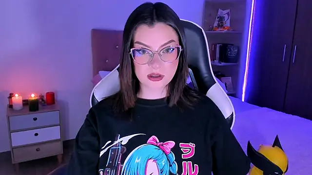 Snapshot of OphelianaRose33 chatting on 11-13-25, 10:41 OphelianaRose33 online show from 11-13-25, 10:41