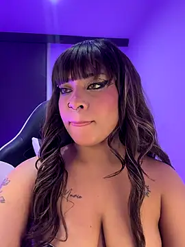 Snapshot of Kass_1 chatting on 09-27-25, 01:43 Kass 1 online show from 09-27-25, 01:43