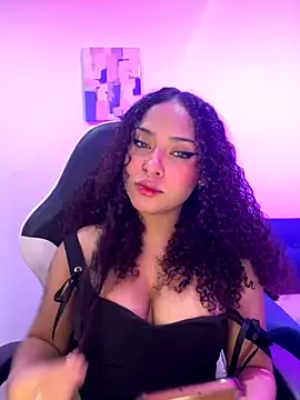 Snapshot of Kass_1 chatting on 11-22-25, 12:09 Kass 1 online show from 11-22-25, 12:09